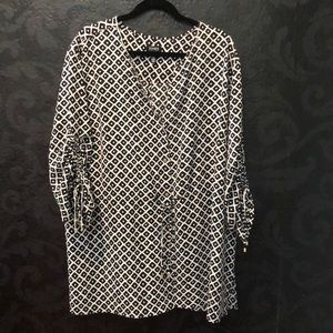 Jones New York size 3X black and white blouse